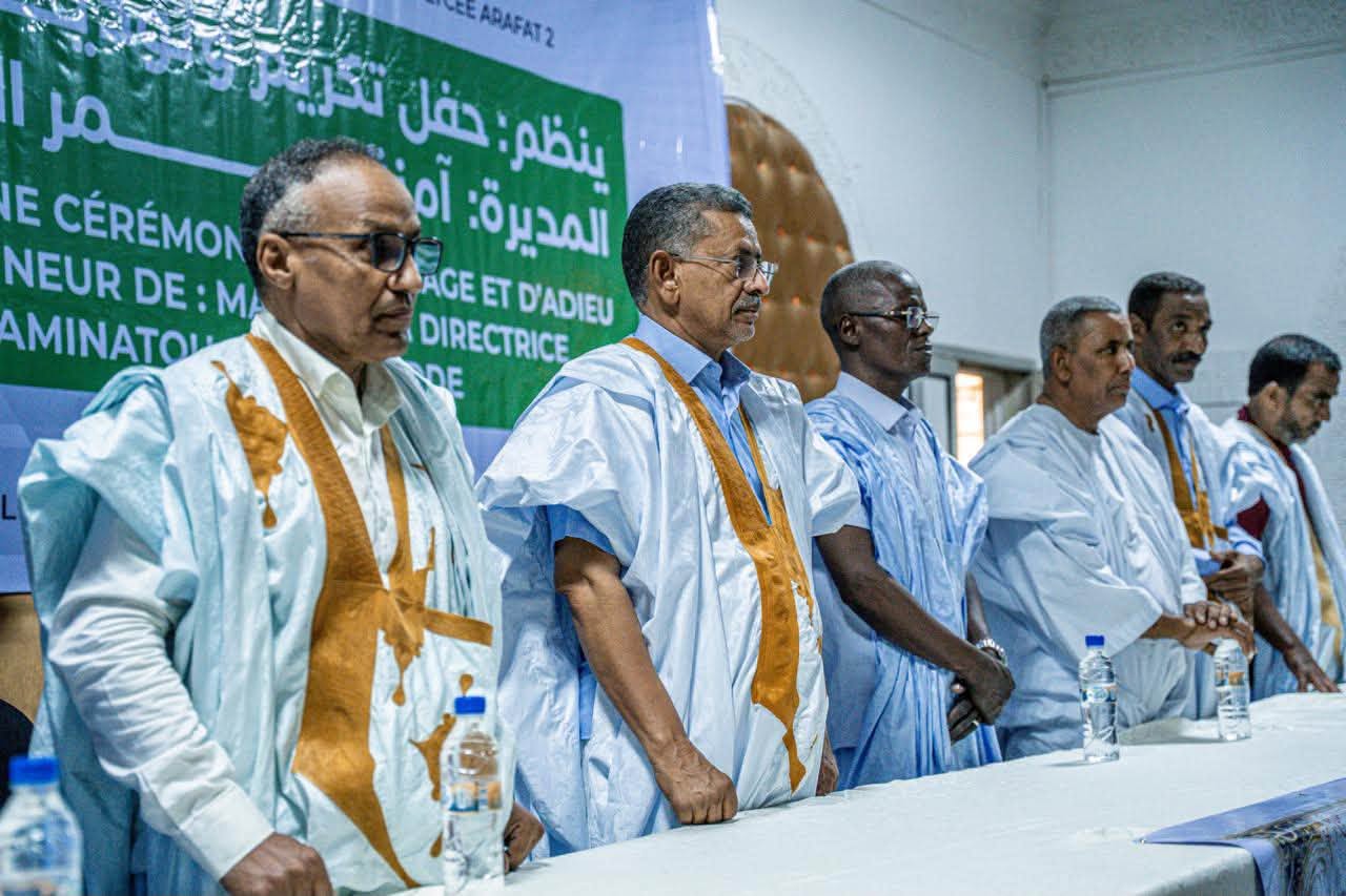 ثانوية عرفات (2) تكرّم مديرتها آمنة عمر الداده بعد عشر سنوات من العطاء