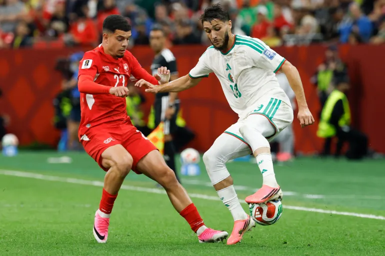 الجزائر تودع كأس العالم .. ونجم المنتحب رياض محرز يعلن اعتزال اللعب دوليا.